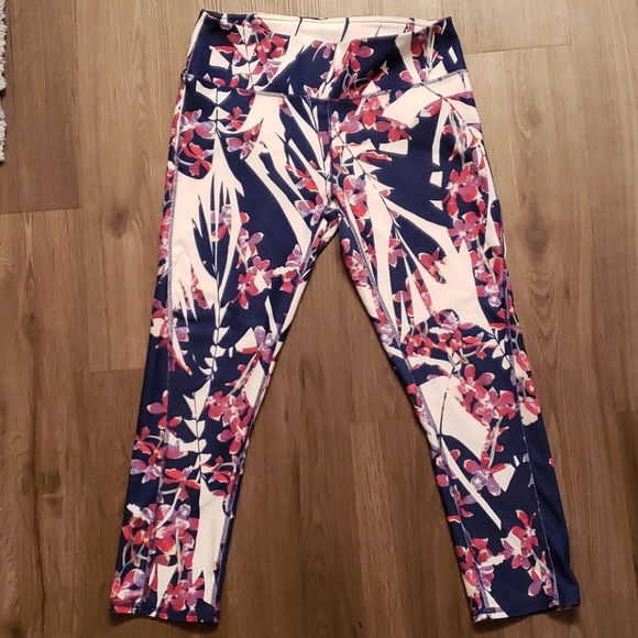 Fabletics Capri - Picture 2 of 6